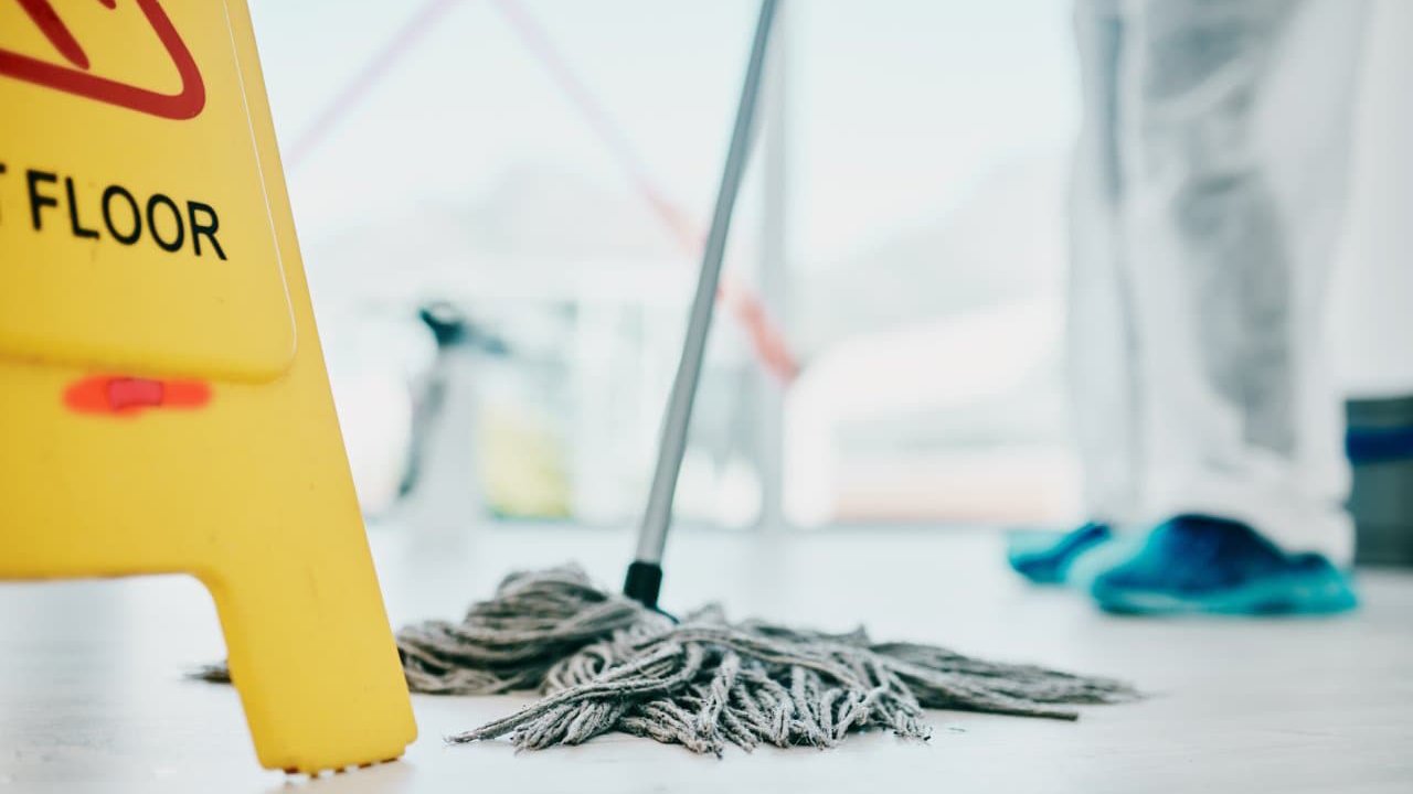 Commercial Day Porter Services in Houston, Texas: What They Are, Why They Matter, and How to Keep Tenants Happy